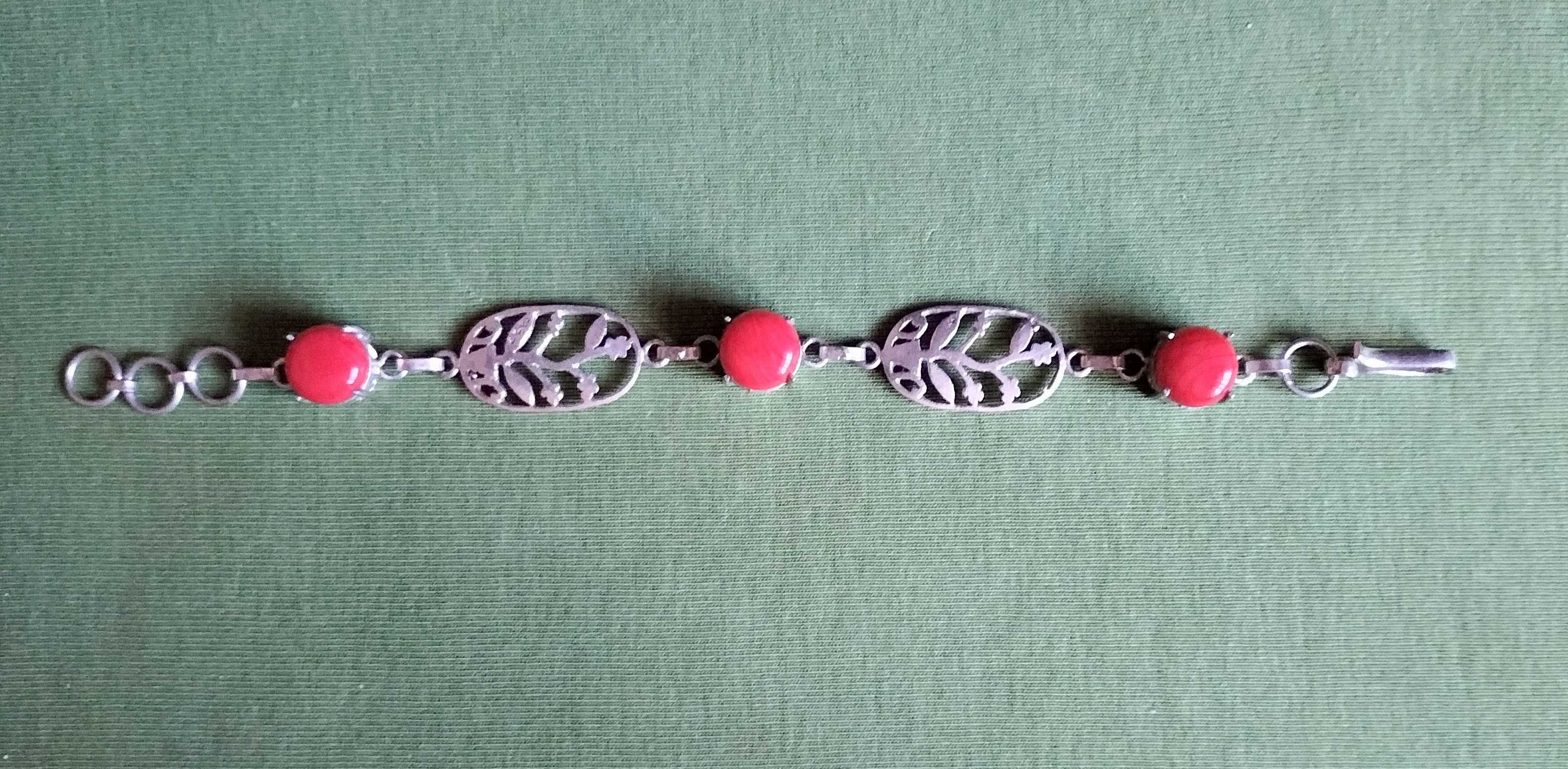 Pulseira em prata e coral