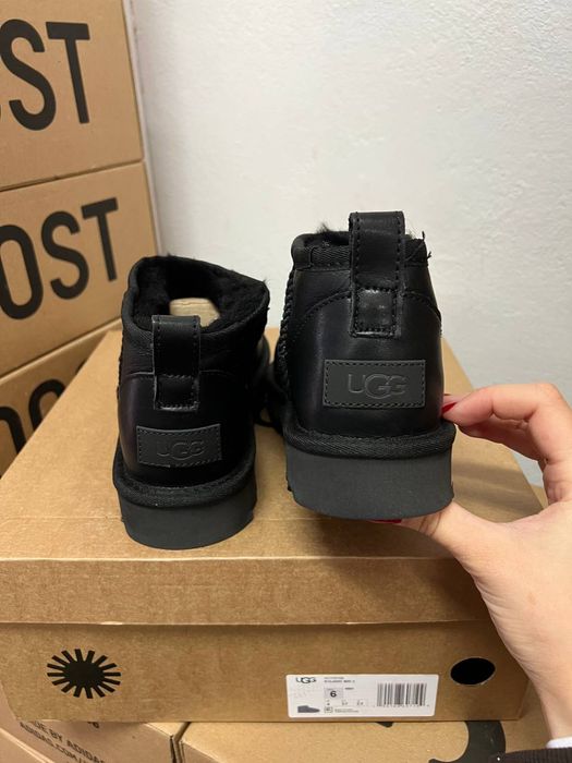 Уггі Чоловічі UGG Ultra Mini Black (Шкіра)