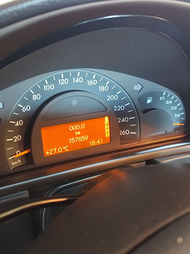 Mercedes C320 218cvs GPL 157mil KMS reais