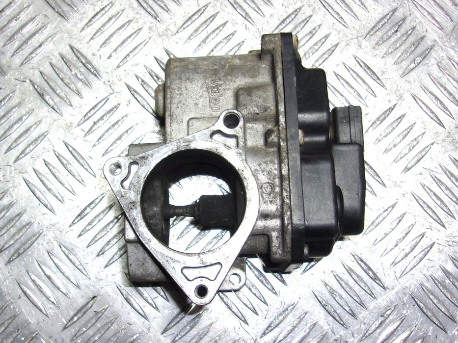 VW Passat B6 B7 zawór EGR 2.0 TDI