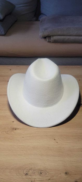 Kapelusz kowbojski biały klasyczny Wild West Country Western nowy