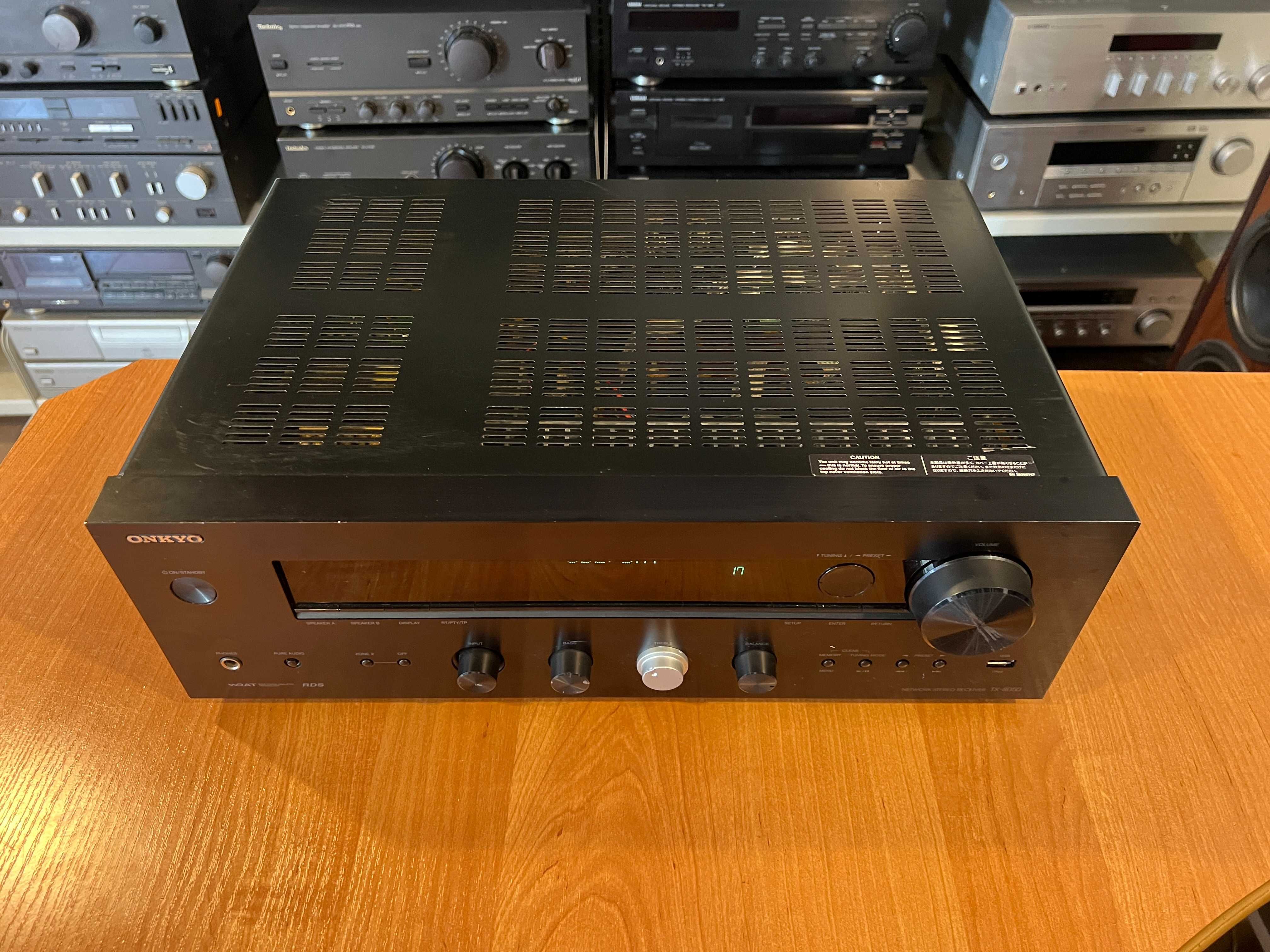 Amplituner Onkyo TX-8050 Audio Room