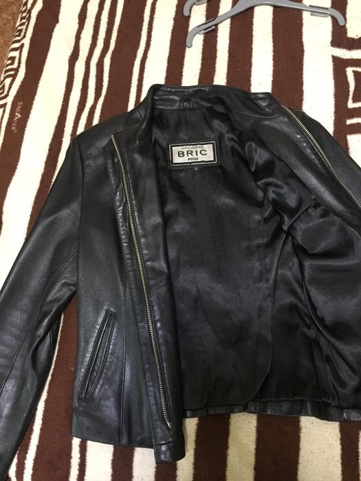 Продам новую кожаную куртку