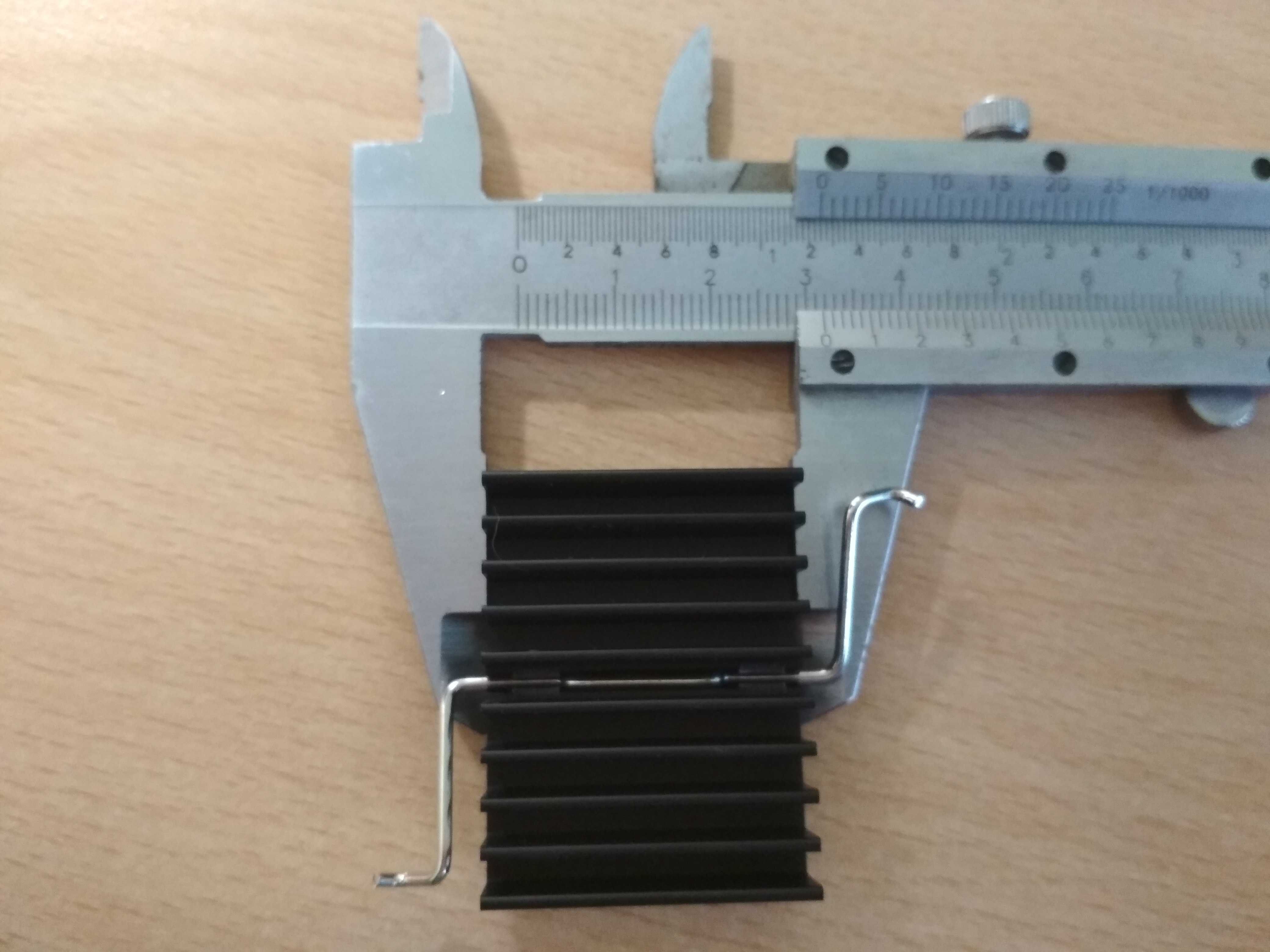 Aluminum heatsink (алюминиевые теплоотводы/радиаторы) 41x32x11мм