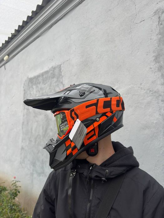 Эндуро шолом - шлем S-M різні кольори