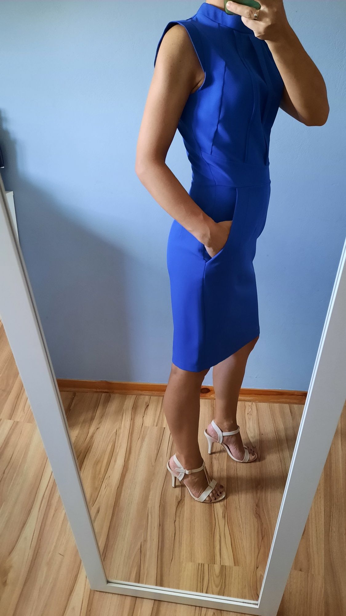 Koktajlowa wizytowa niebieska sukienka midi do kolan XS/34 kieszenie