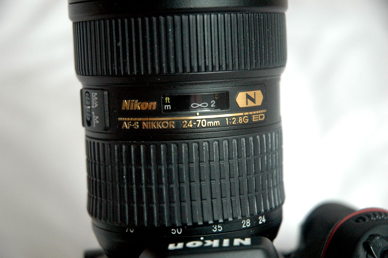 Aparat Nikon D800 (dużo akcesorii)