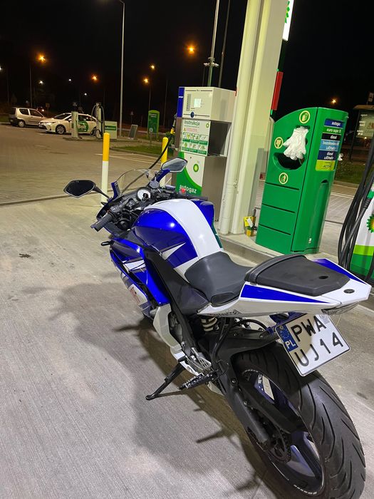 Yamaha YZF R-125 Pilnie