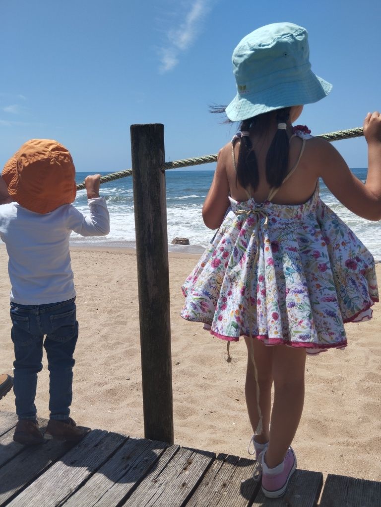 Vestido de menina  lolittos 5 anos