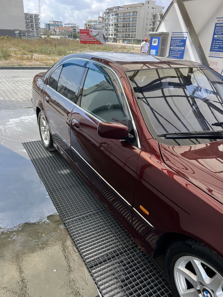 Bmw 525  Автомат Газ/Бенз