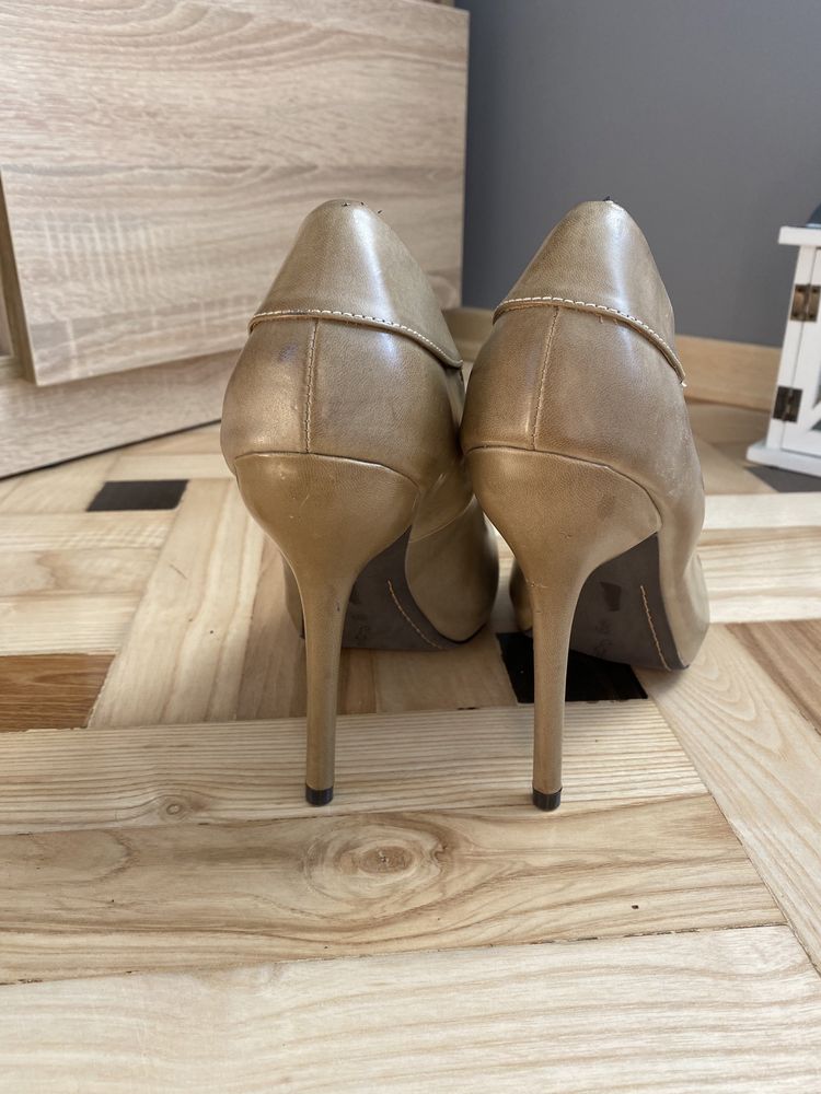 buty szpilki damskie czółenka beżowe nude Stradivarius 40 platforma
