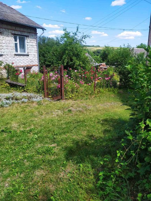 Продам житловий будинок м. Монастириська, 87.8 м2, з ділянкою та садом