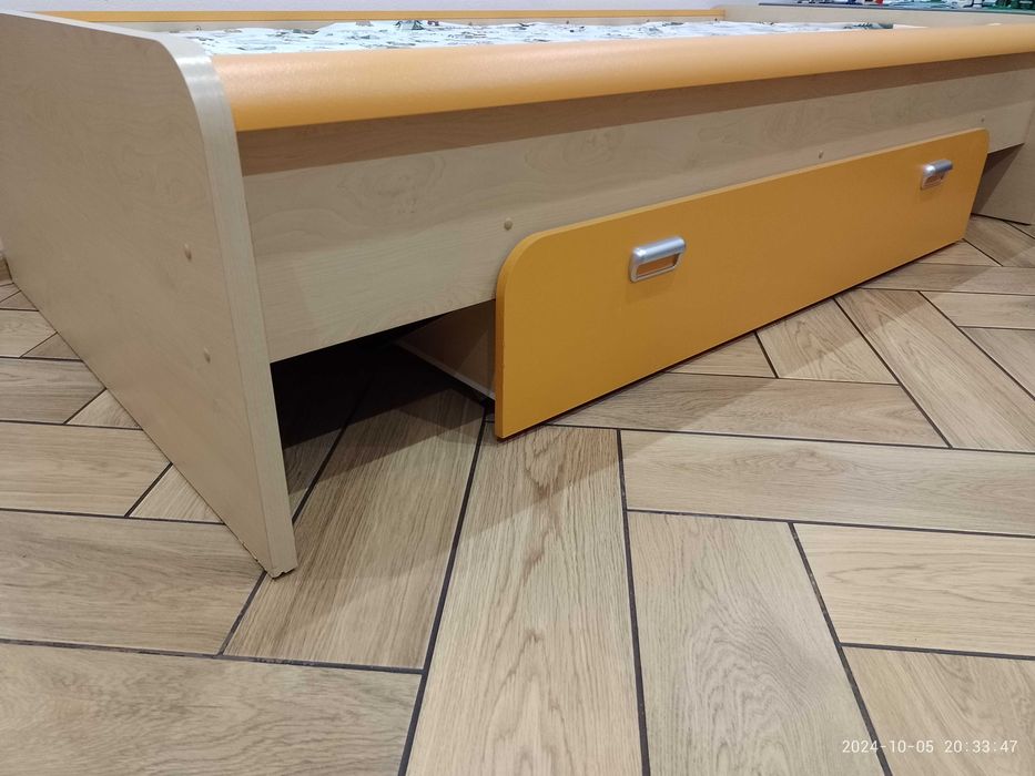Łóżko dziecięce 90 x 200 cm do kompletu mebli do pokoju dziecięcego