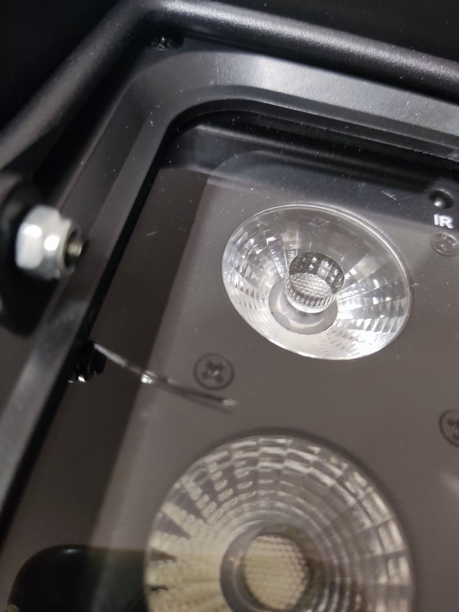 AKKU UP-4 Entry QCL Spot reflektor LED