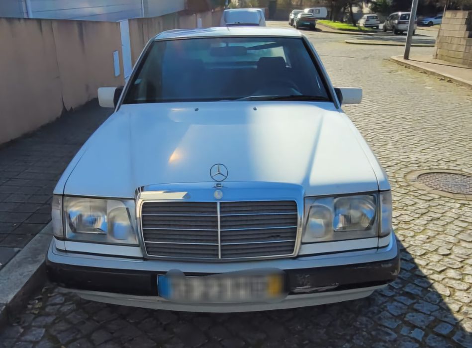Mercedes 200D W124 Sedan 1990