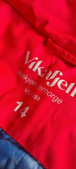 Nowa ciepła kurtka vikafiell