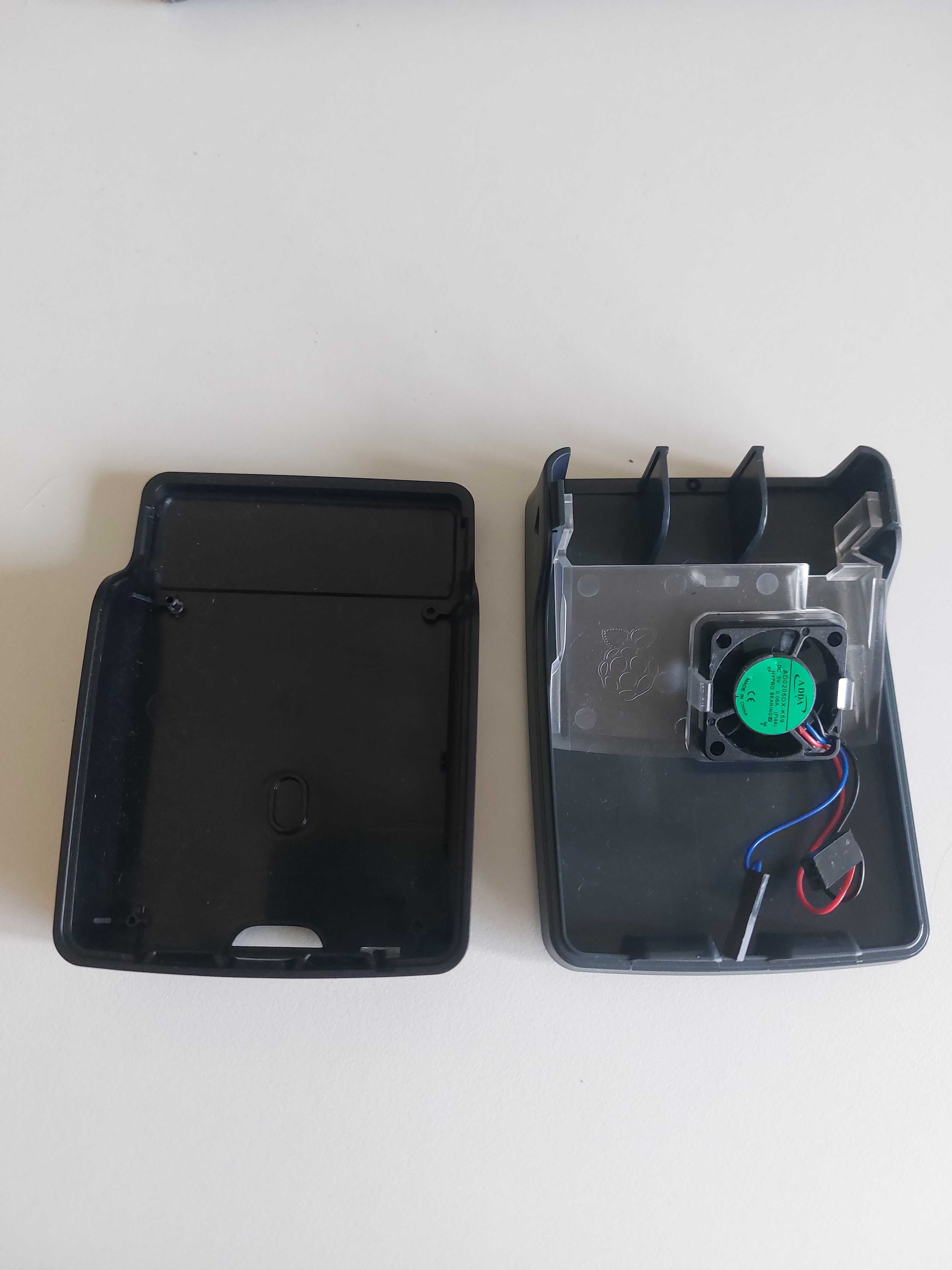 Caixa Oficial preta com ventoinha para Raspberry Pi 4 model B