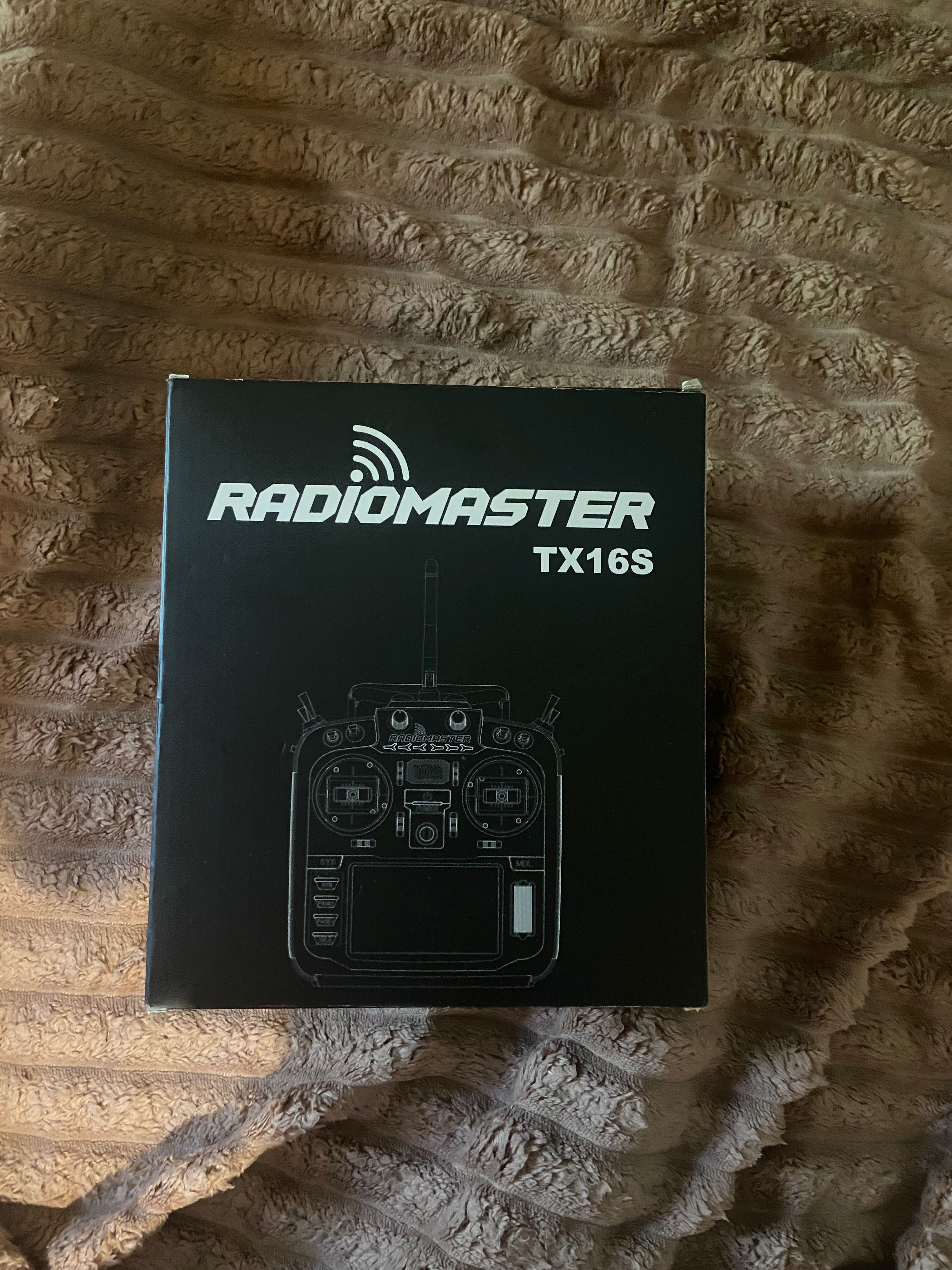 Фпв окуляри Skyzone 020 та Пульт Radiomaster TX16s ціна за все