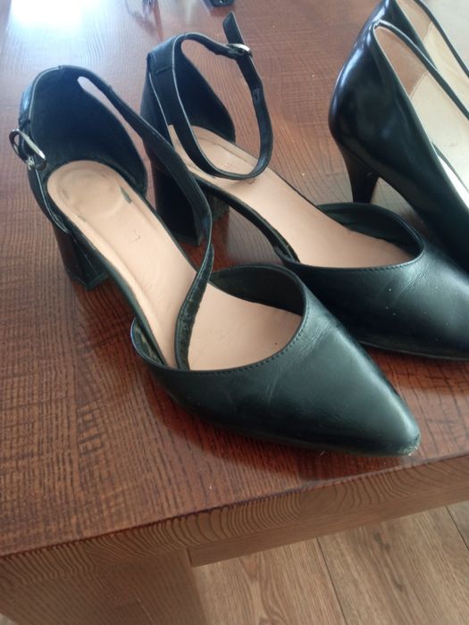 Czółenka skórzane 38