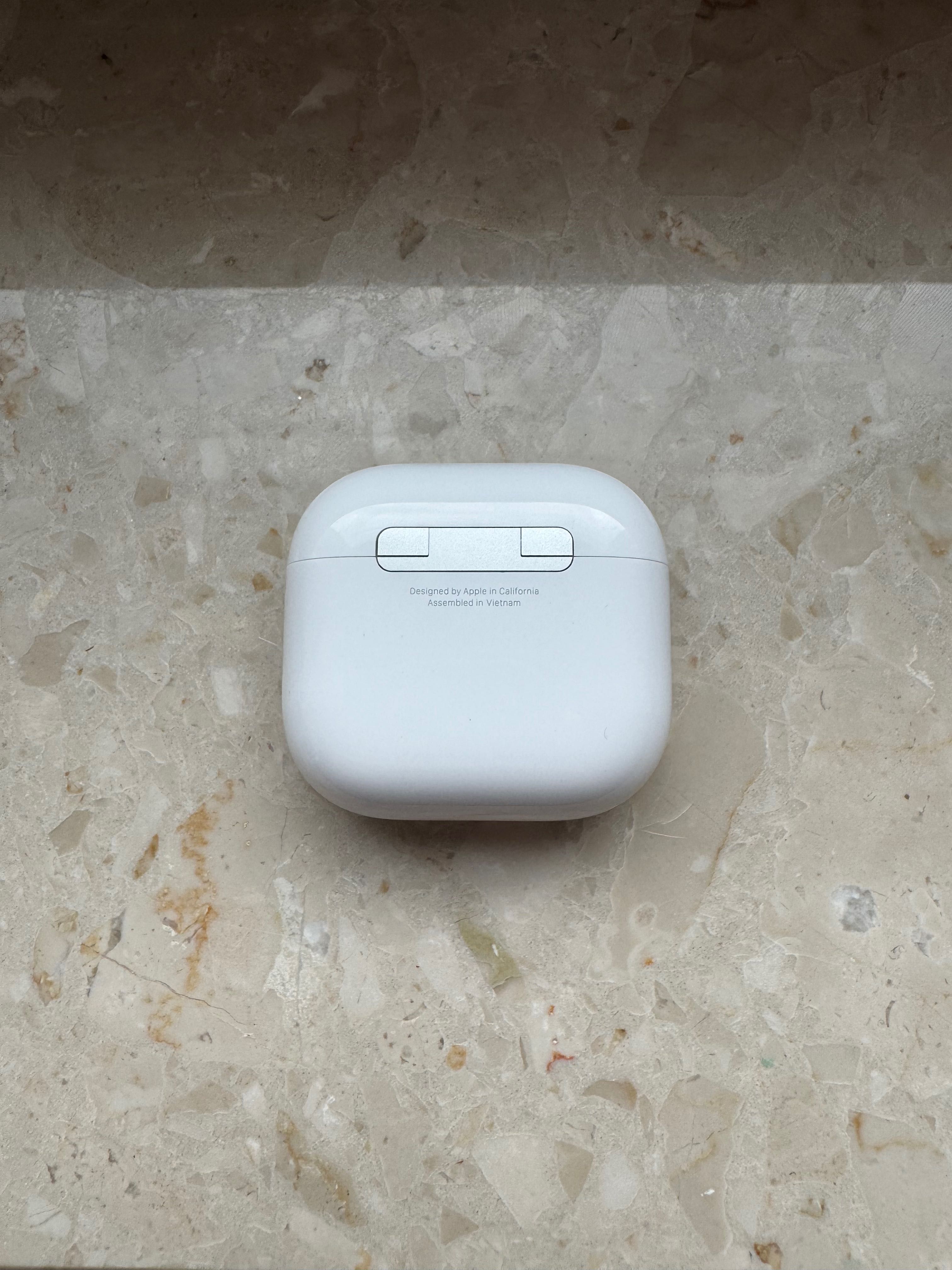 Apple AirPods 4 ANC Case Etui ładujące