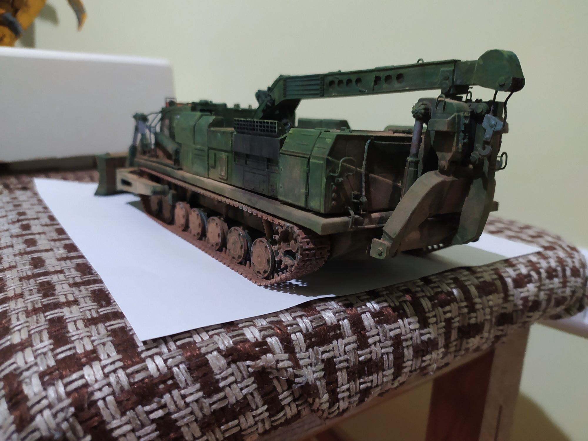 Модель танка, тягача, 1:35