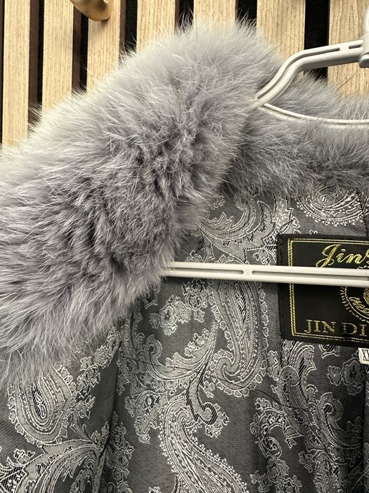 Шуба з натурального хутра (песця), безрукавка.