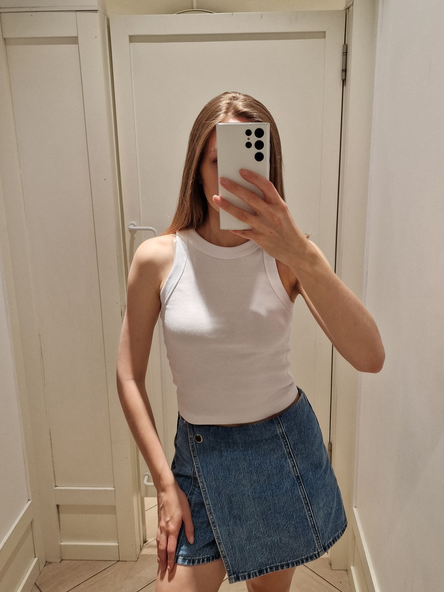 Майка жіноча в рубчик у білому кольорі S/M/L