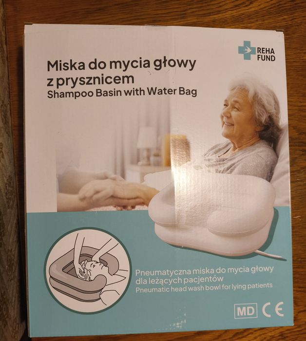 Oferuję miskę do mycia włosów dla osób leżących.