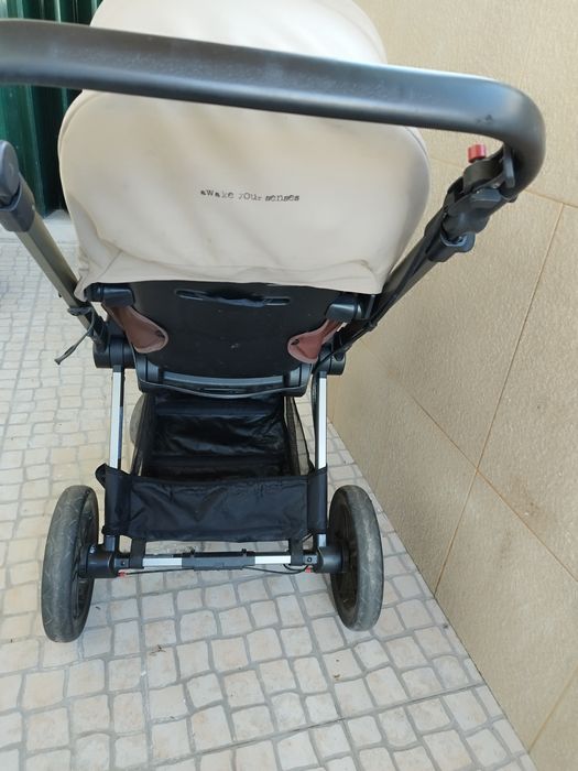 Carrinho passeio Joie  Muum