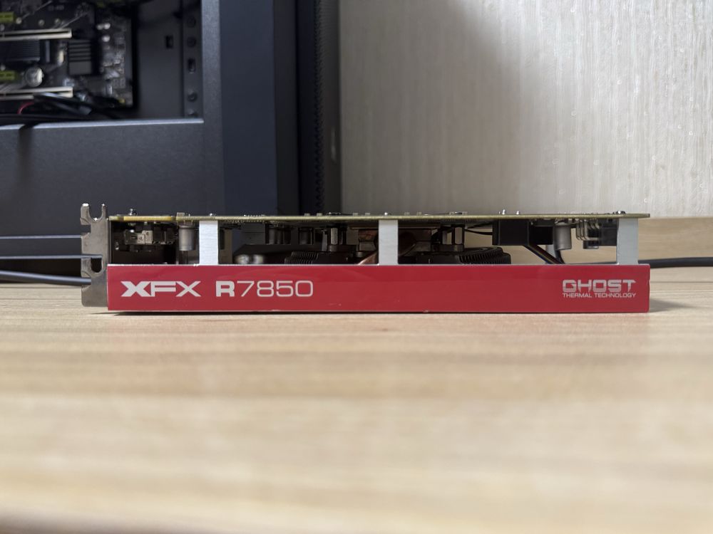 Видеокарта Radeon HD 7850 (XFX GHOST Edition)