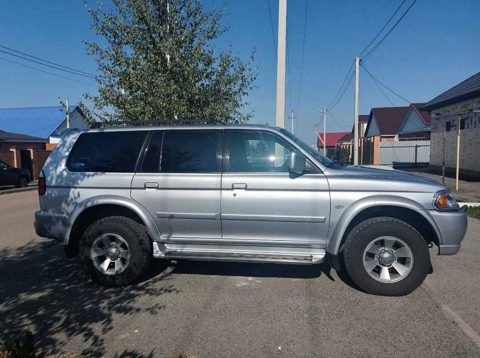 Mitsubishi Pajero Sport 2005 — 2.5 дизель, механіка. Опис, якого в
