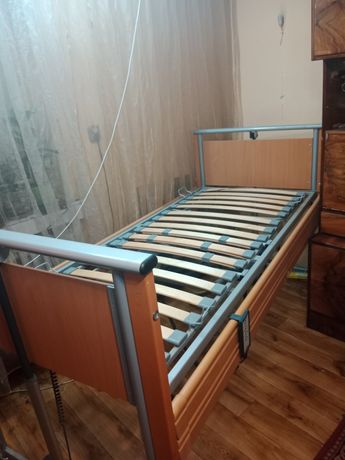 Łóżko rehabilitacyjne drewniane