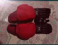 Luvas de boxe vermelho