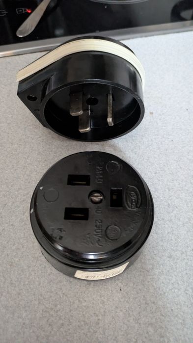 РА 40Продаю: розетка/вилка 40А 250V