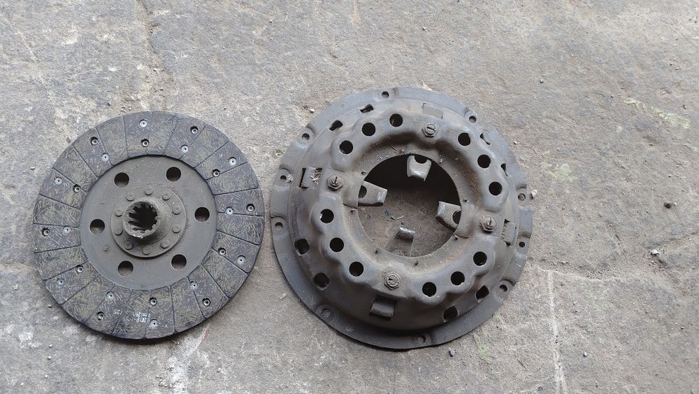 Docisk sprzęgła Massey Ferguson 520,525,530,535,620,625 inne
