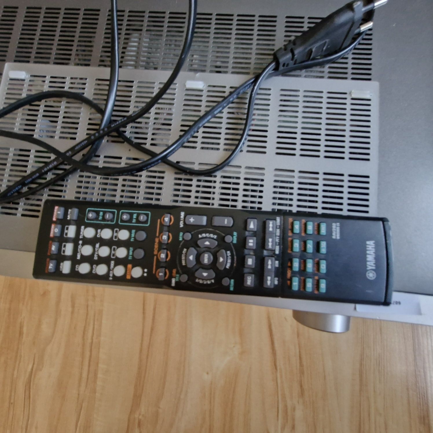 Yamaha amplituner radio wzmacniacz RC-V563