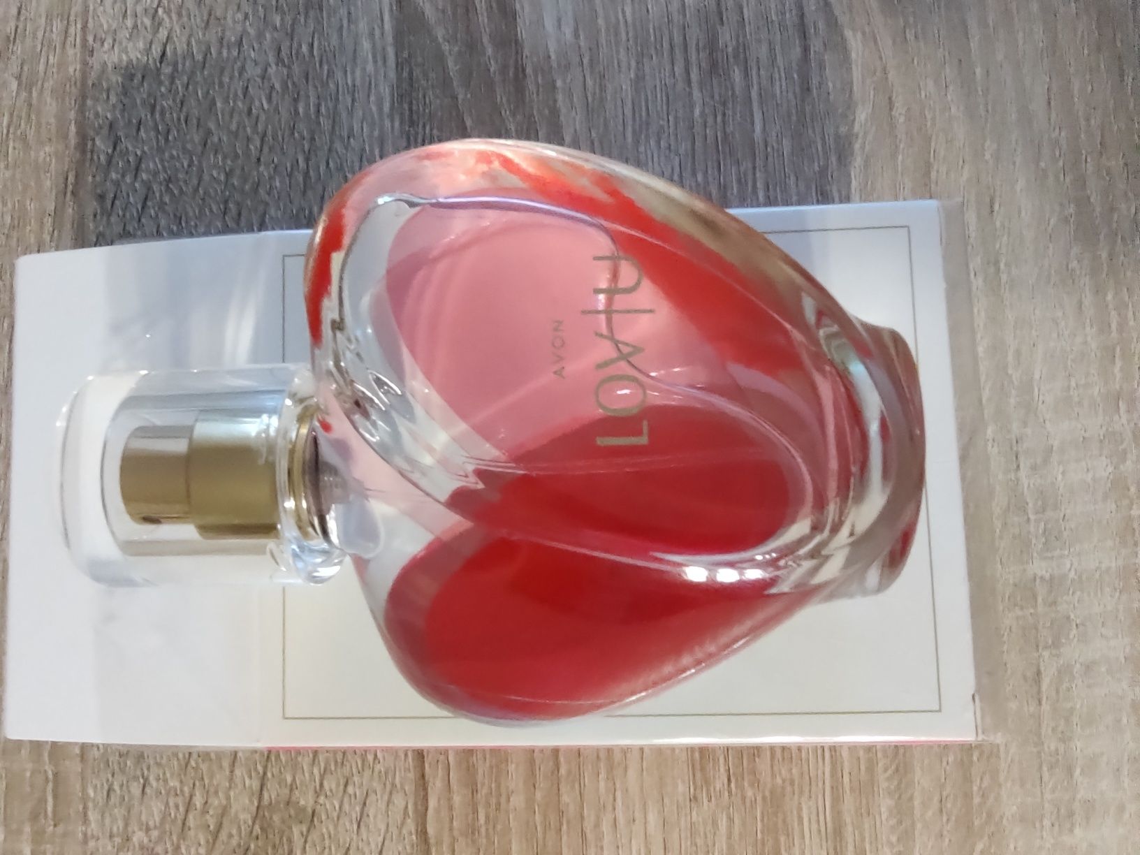 Avon nowa woda toaletowa LOV U