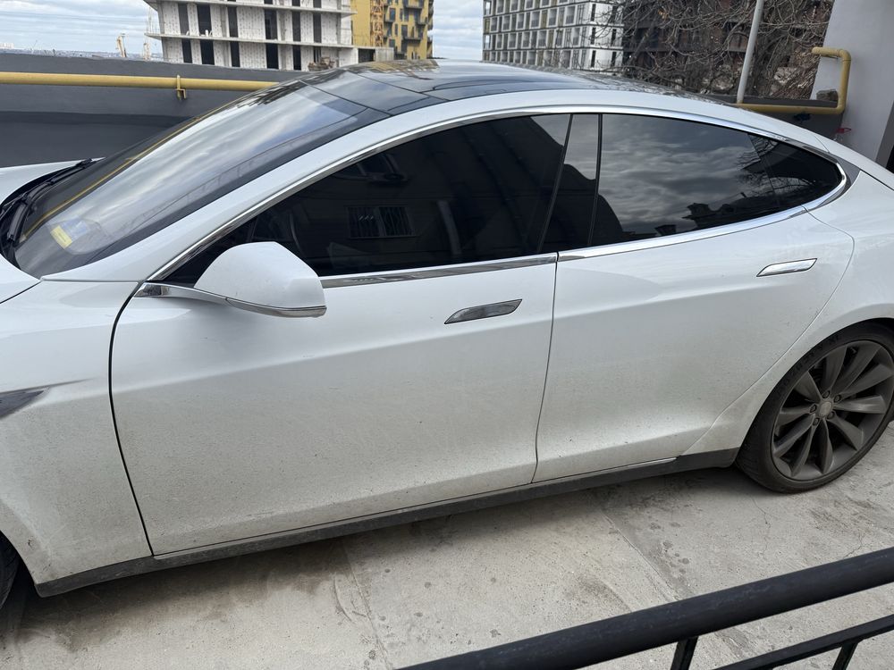 Tesla model s perfomance