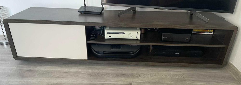 Szafka RTV firmy VOX