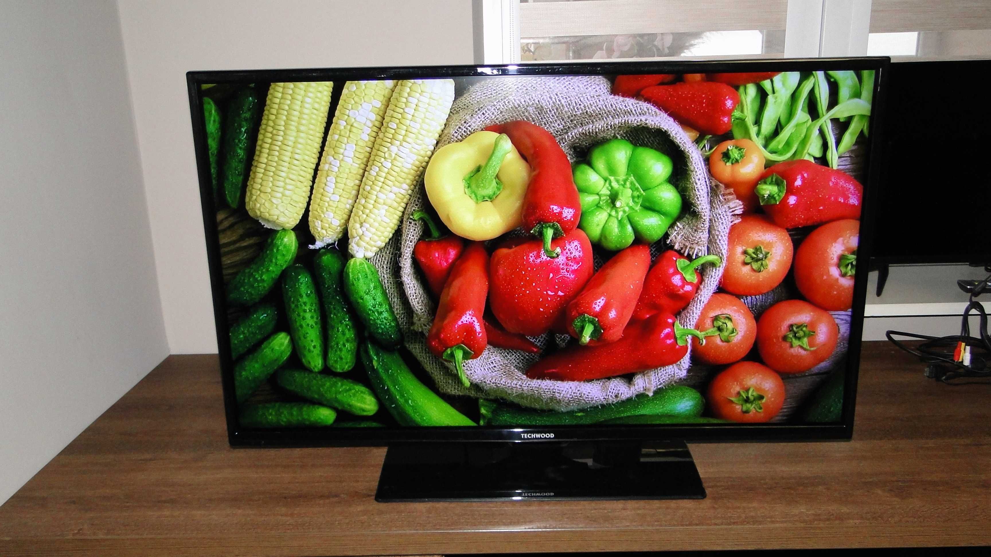 Телевізор Techwood 40'' F40T52C Smart TV WiFi T2 Full HD 600Hz