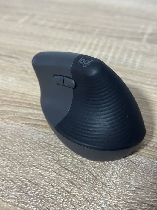 Бездротова миша Logitech Lift Ergonomic Vertical Graphite (910-006473)