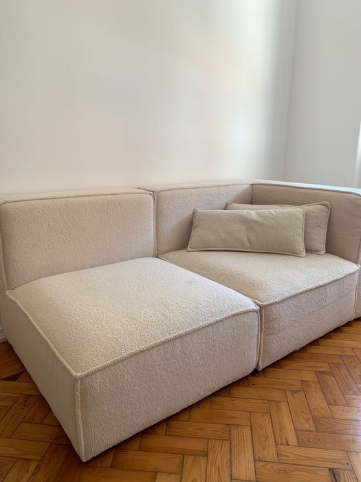 Sofá em tecido Bouclé