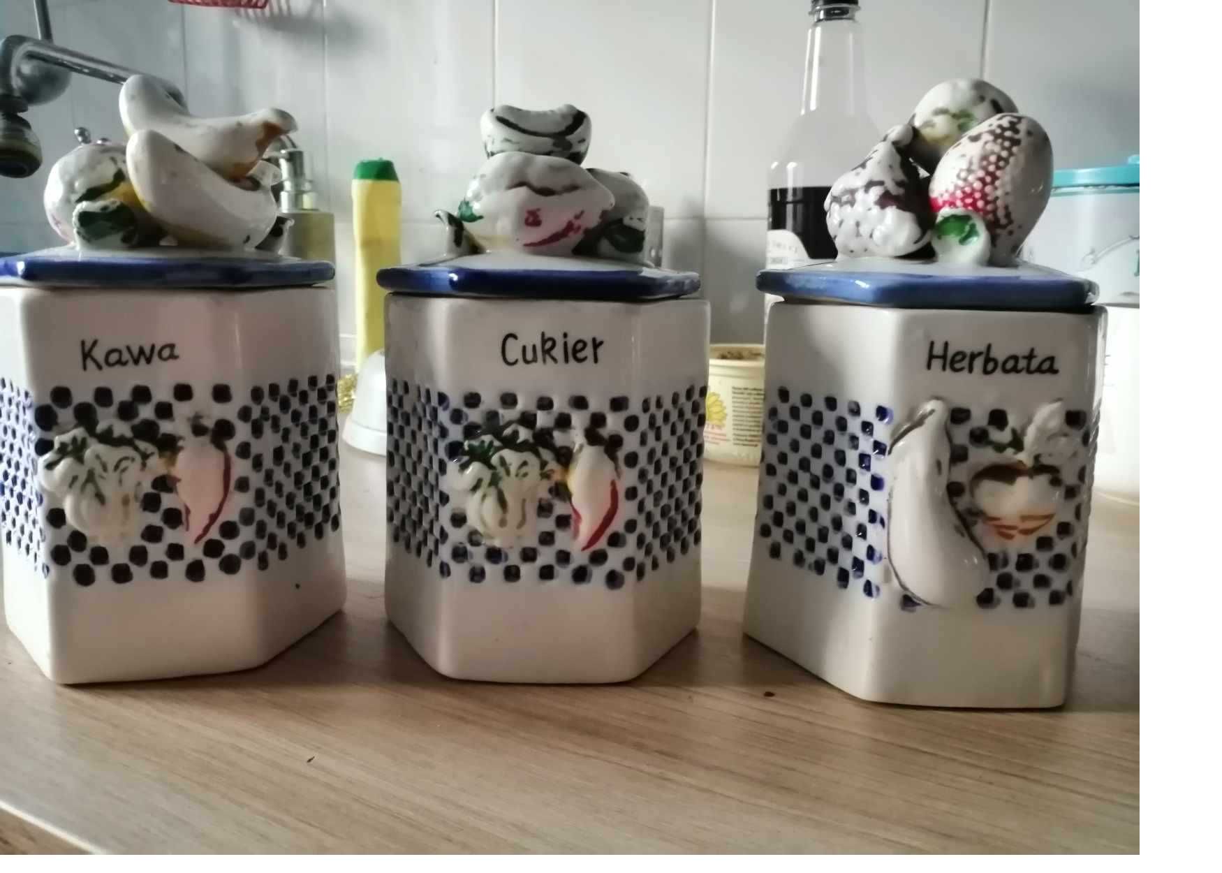 pojemniki do przechowywania