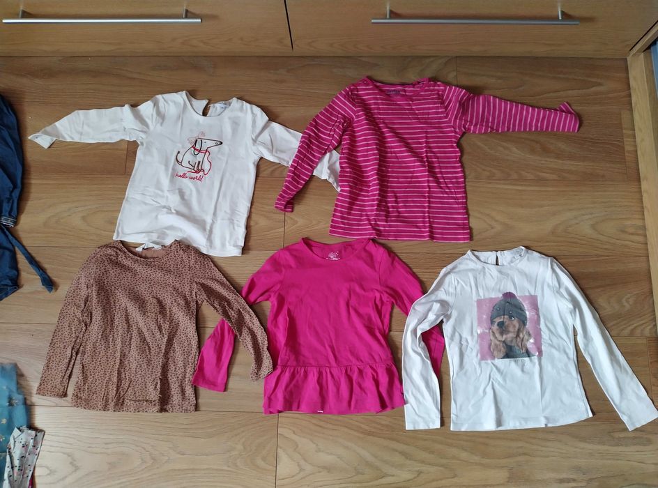 Zestaw (27 sztuk) ubrań jesienno-zimowych dla dziewczynek 110-116