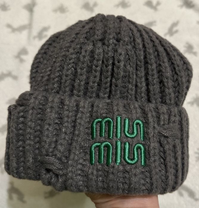 Жіноча шапка MiuMiu