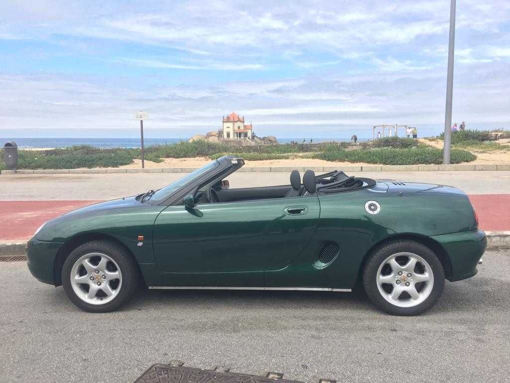Carro pré-clássico descapotável Casamentos/Eventos, com/sem Motorista