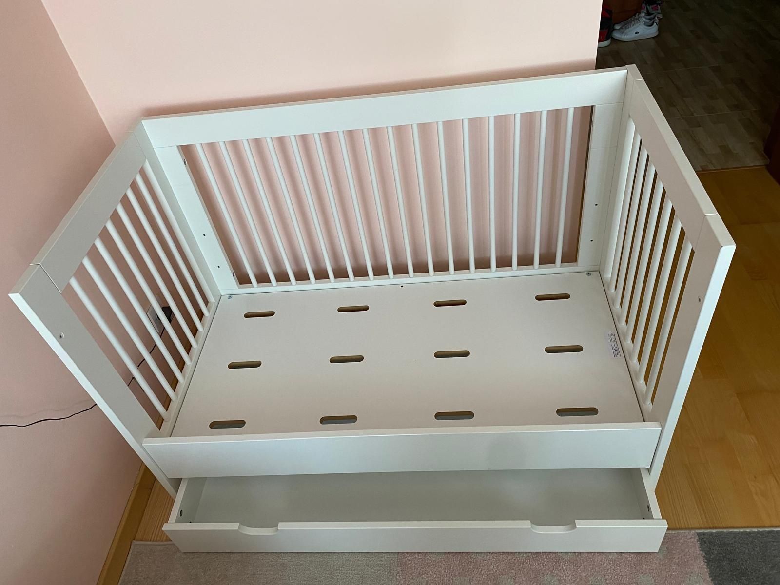 Łóżeczko Pinio Basic 60x120cm biale z szufladą i materacem