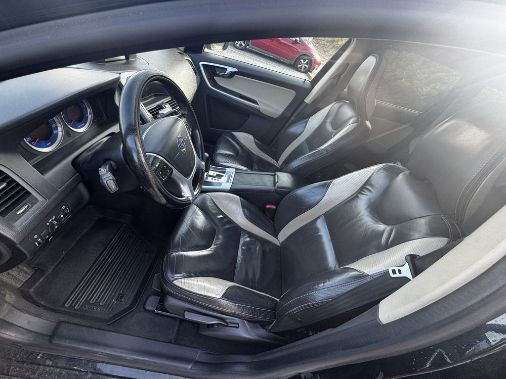 Volvo xc60 r design d5 205 cv auto