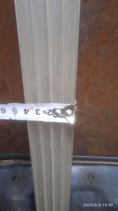 Алюминевые радиаторы для охлаждения транзисторов и микросхем.  1 и 2 .