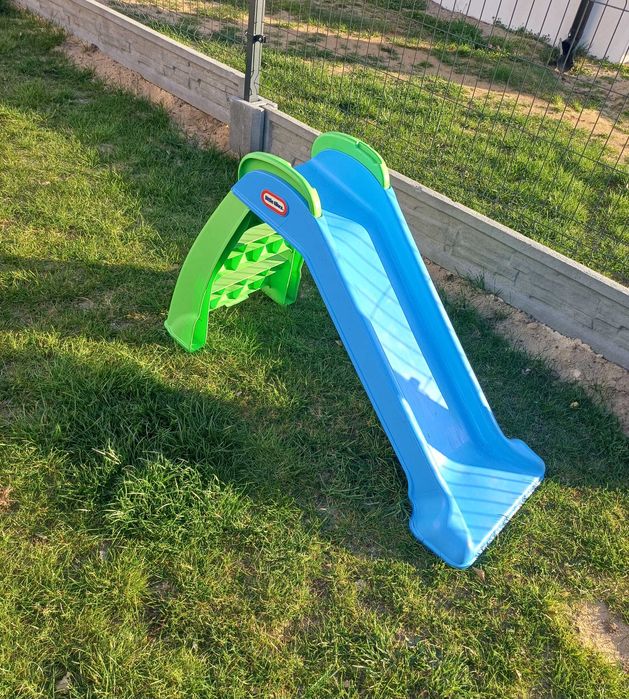 Zjeżdżalnia little tikes